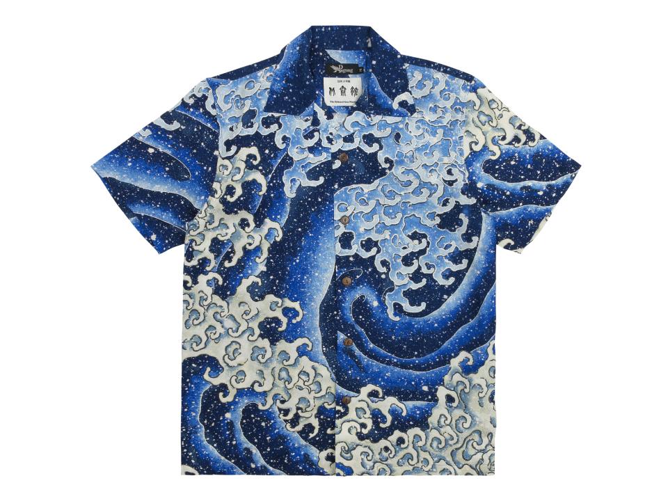 Photo of the HOKUSAI'S "MASCULINE WAVE" Silk Aloha Shirt