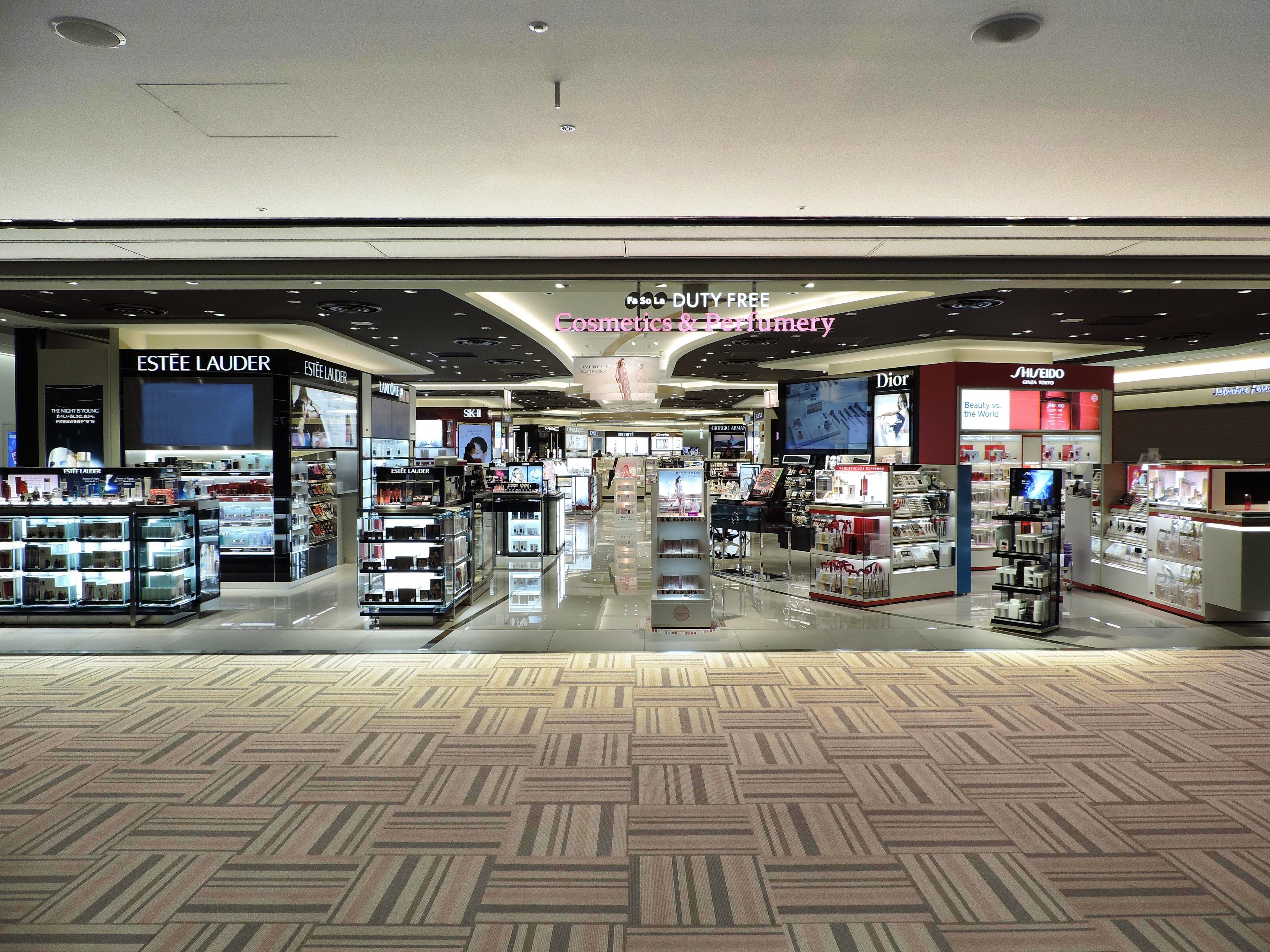 Fa-So-La DUTY FREE Cosmetics ＆ Perfumery 本館店の店舗画像