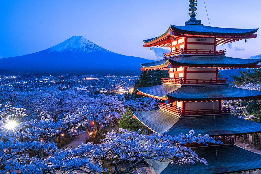 富士山與五層塔的圖像照片