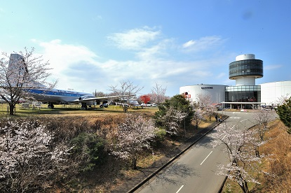 航空科学博物館遠景の写真
