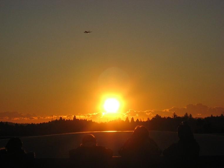 一番機と初日の出の写真