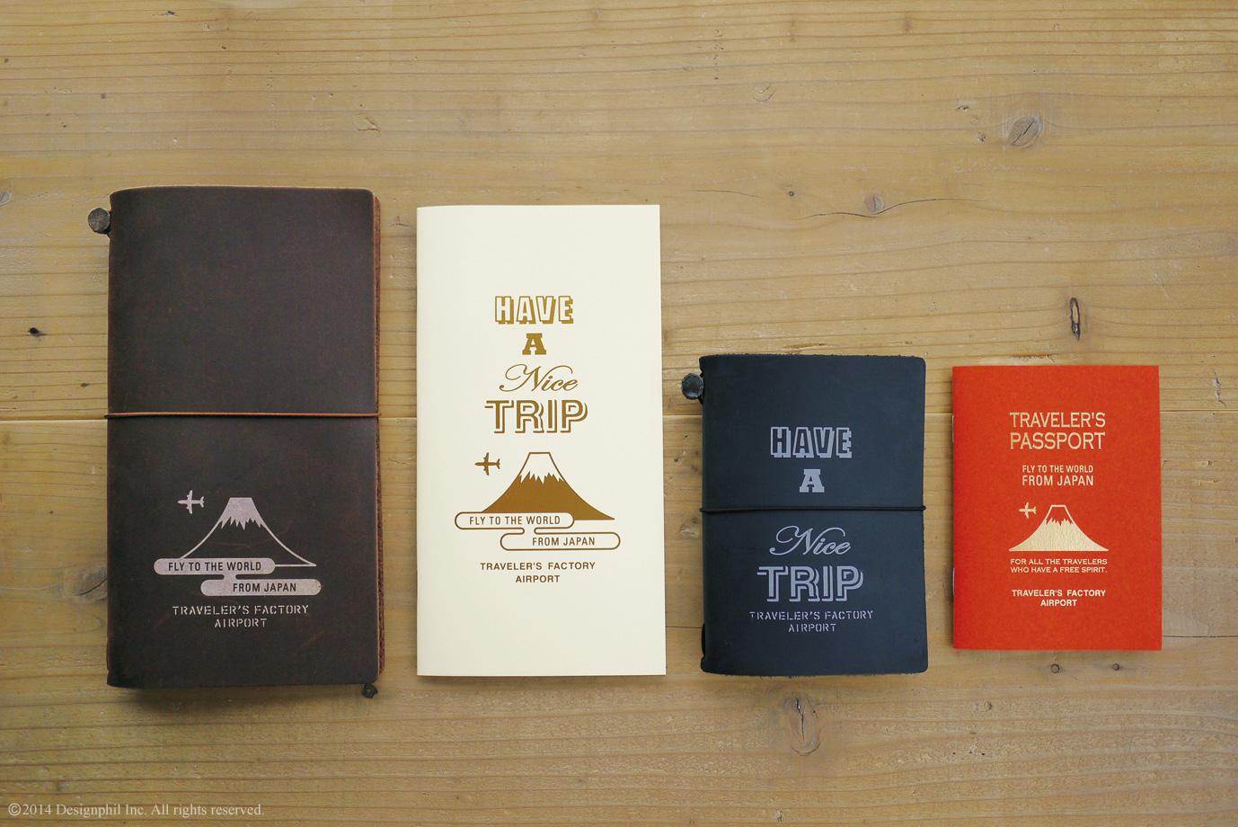 Photo of the TRAVELER’S notebook AIRPORT EDITION (Regular / Passport Size)