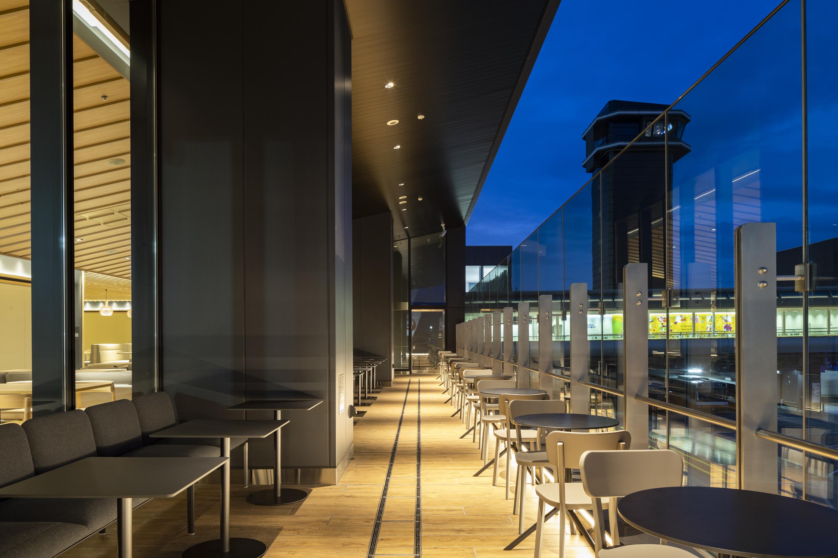 JAPAN FOOD HALL terrace seats