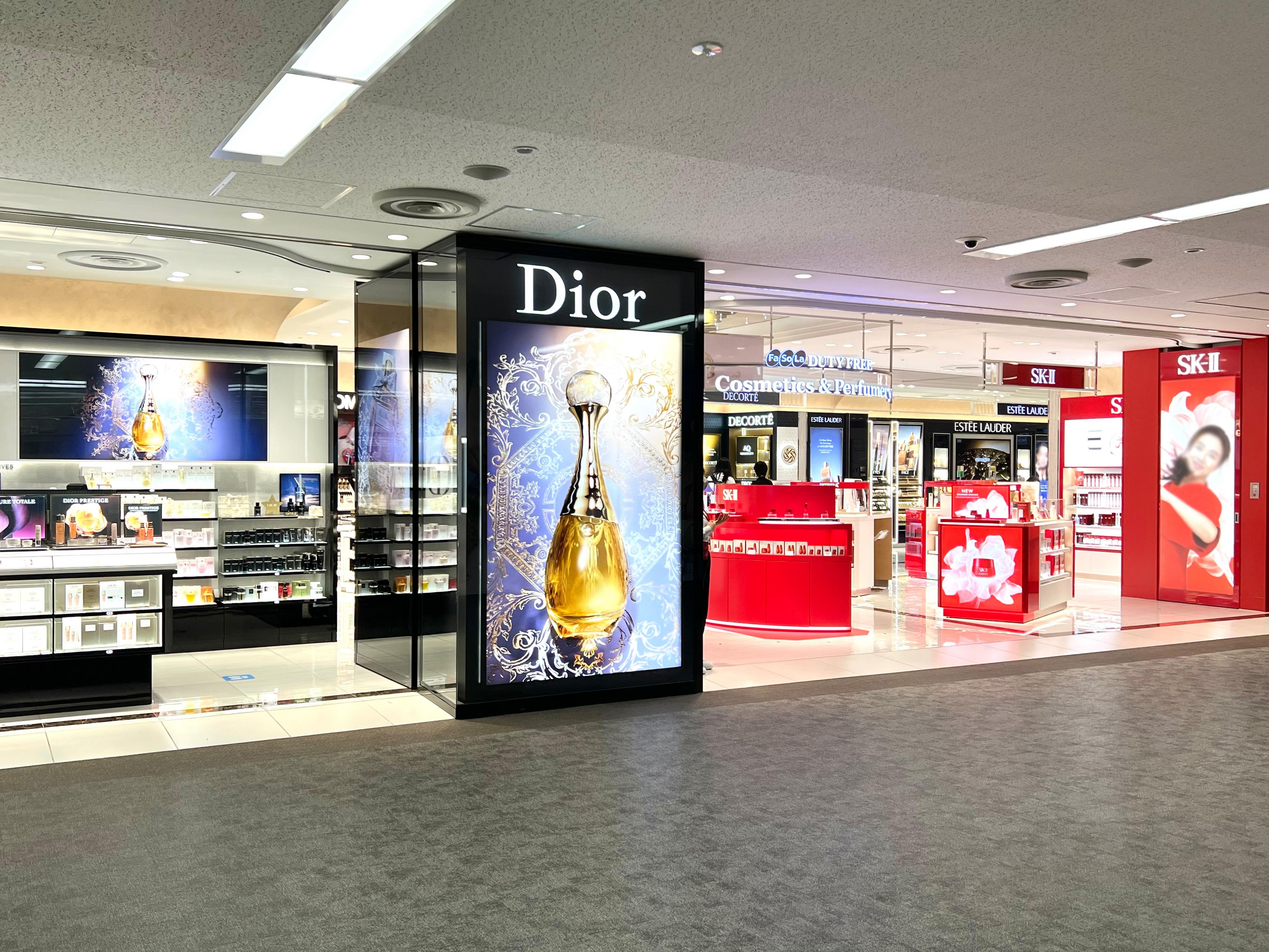 Fa-So-La DUTY FREE Cosmetics & Perfumery ゲート店の店舗外観の写真