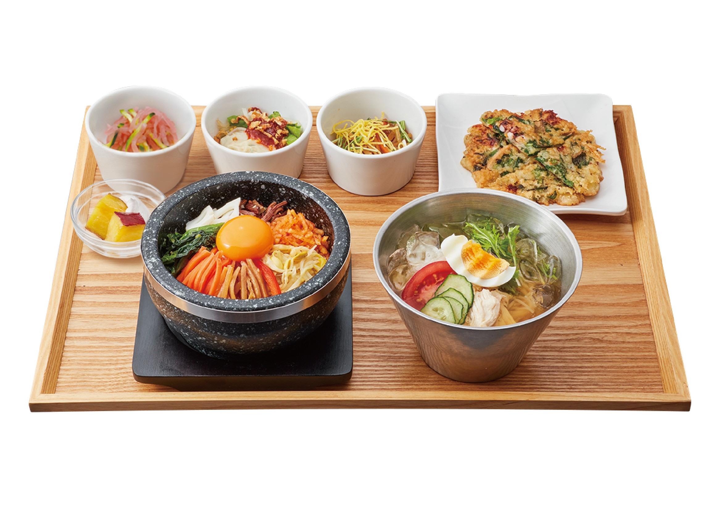 돌솥비빔밥과 냉면 세트의 추천 상품 사진